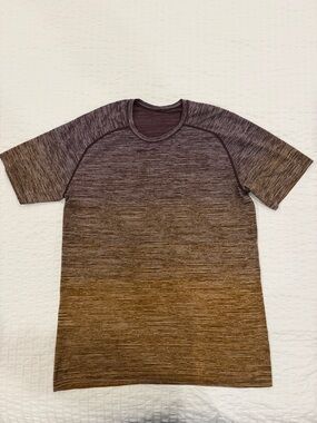 lululemon athletica Men's Ombre Heather Crew Tee - Brown